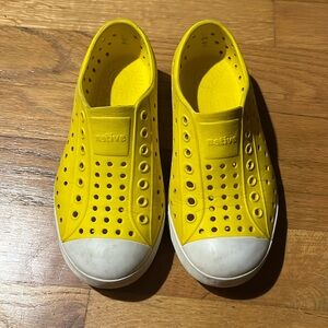 Native Yellow Jefferson Slip-On Kids Shoes C12